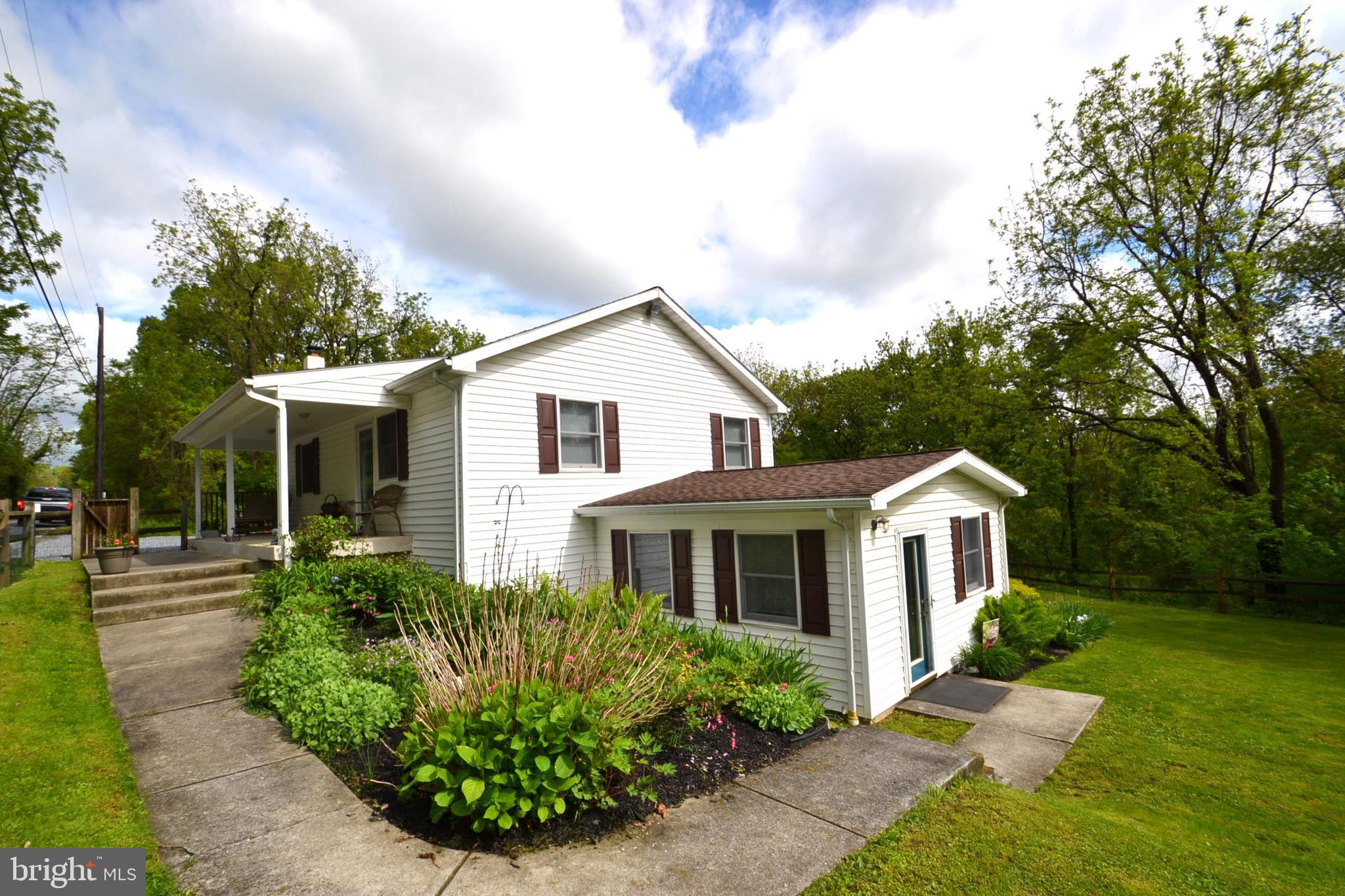 6230 Cider Press Road Harrisburg, PA 17111 - Photo 4 of 32 Gallery Image 4