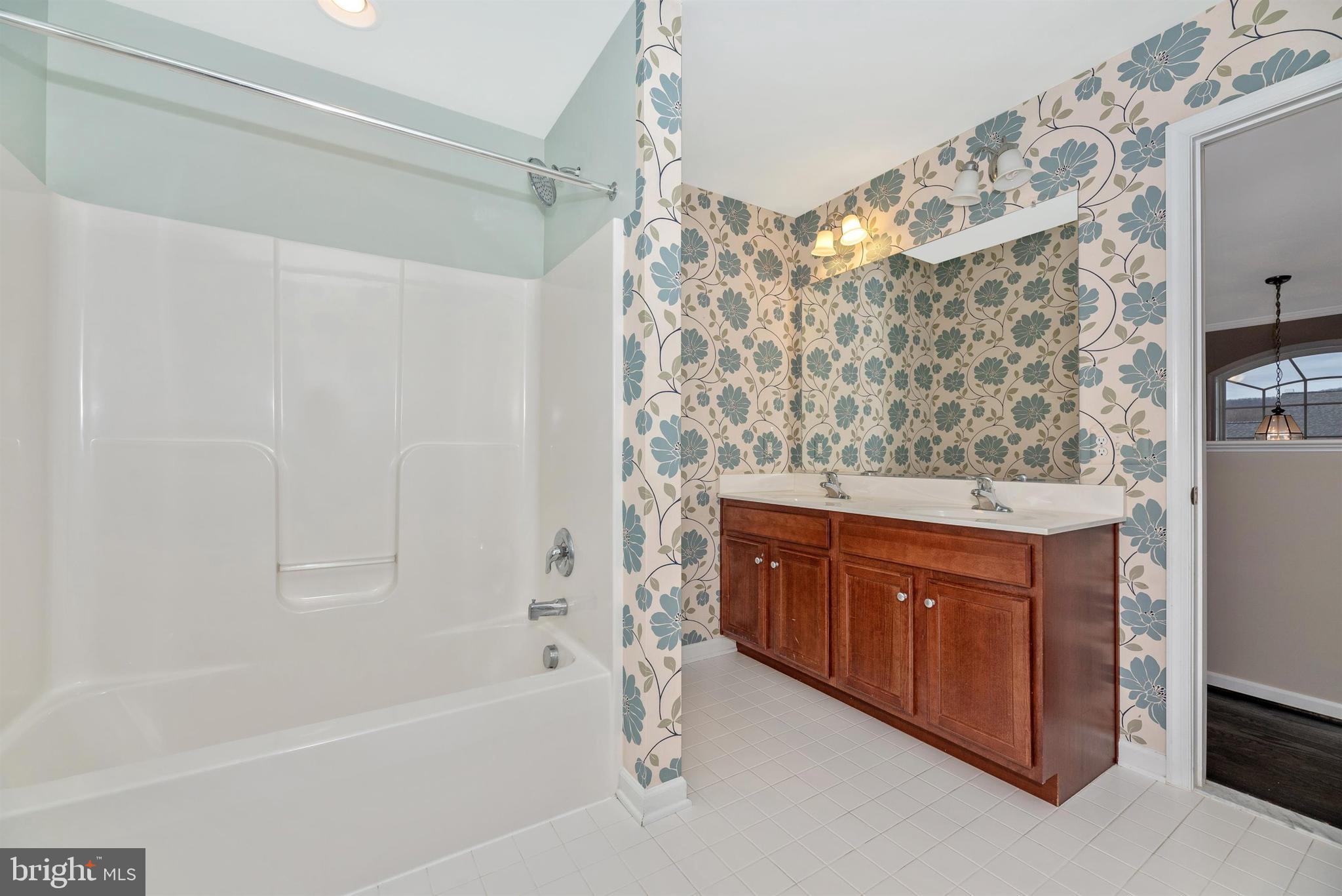 1698 Conrads Ferry Drive Point of Rocks, MD 21777 - Photo 35 of 60 Upper Level Full Bathroom