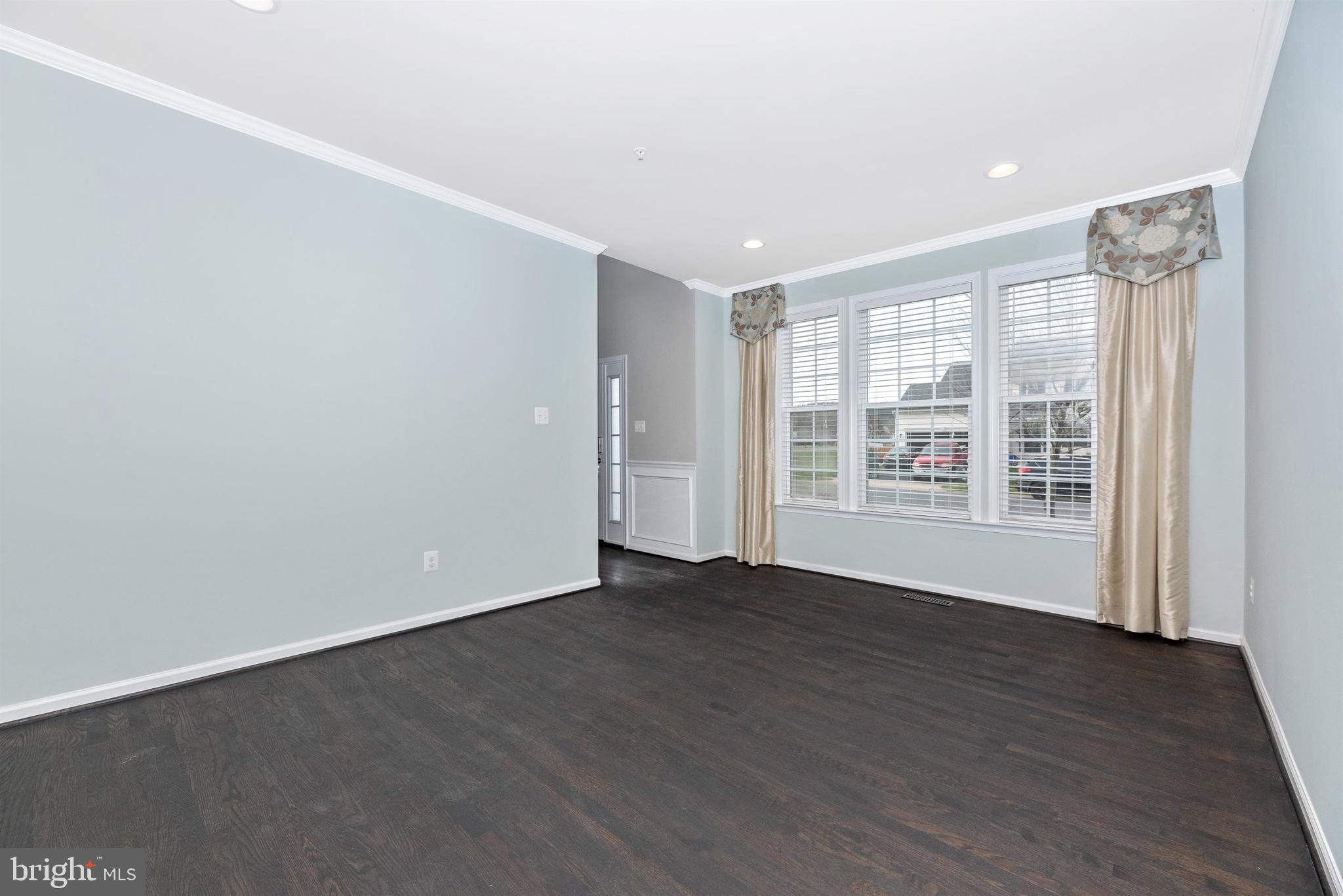 1698 Conrads Ferry Drive Point of Rocks, MD 21777 - Photo 7 of 60 Living Room