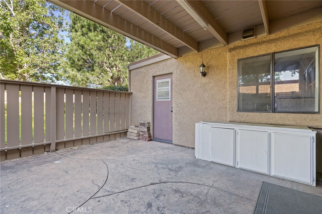4502 Lubbock Drive, Unit D Simi Valley, CA 93063 - Photo 32 of 37 Private backyard
