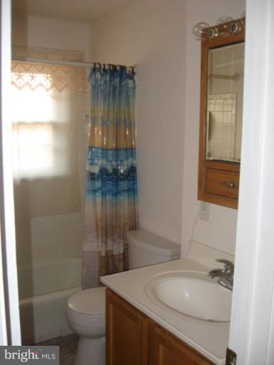 5016 Backlick Road Annandale, VA 22003 - Photo 4 of 5 Bath #1