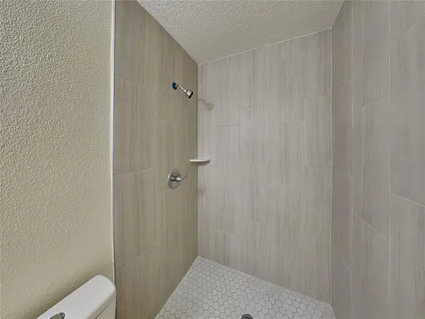 $1,899 | 465 Oak Drive, Tavares, FL 32778