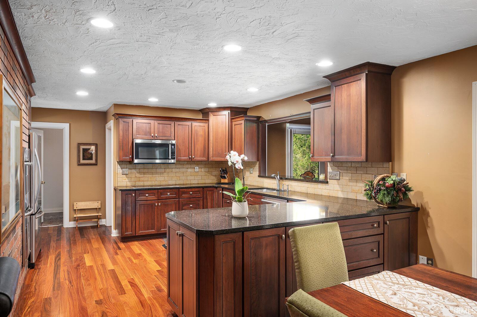 1107 North Shellbark Road Muncie, IN 47304 - Photo 11 of 36 Gallery Image 11