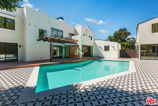 $36,000 | 382 Aderno Way, Pacific Palisades, CA 90272