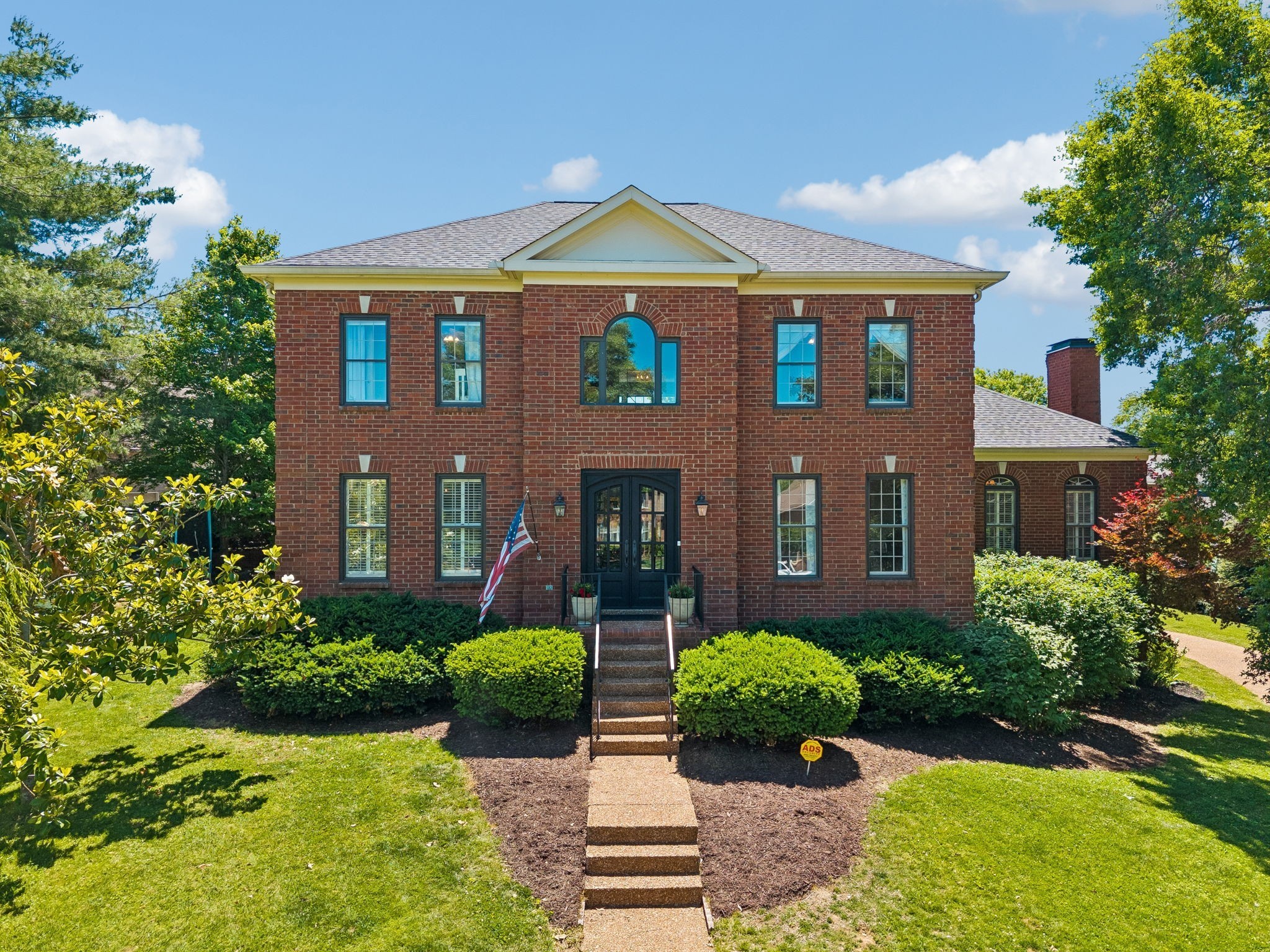 911 Riverbend Road Nashville, TN 37221 - Photo 2 of 45 Gallery Image 2