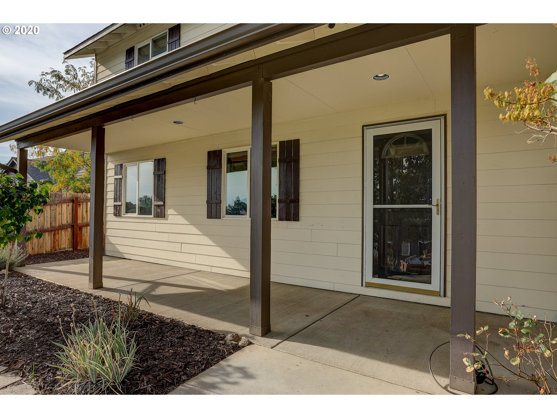 2411 Southwest 33rd Street Redmond, OR 97756 - Photo 2 of 12 Gallery Image 2