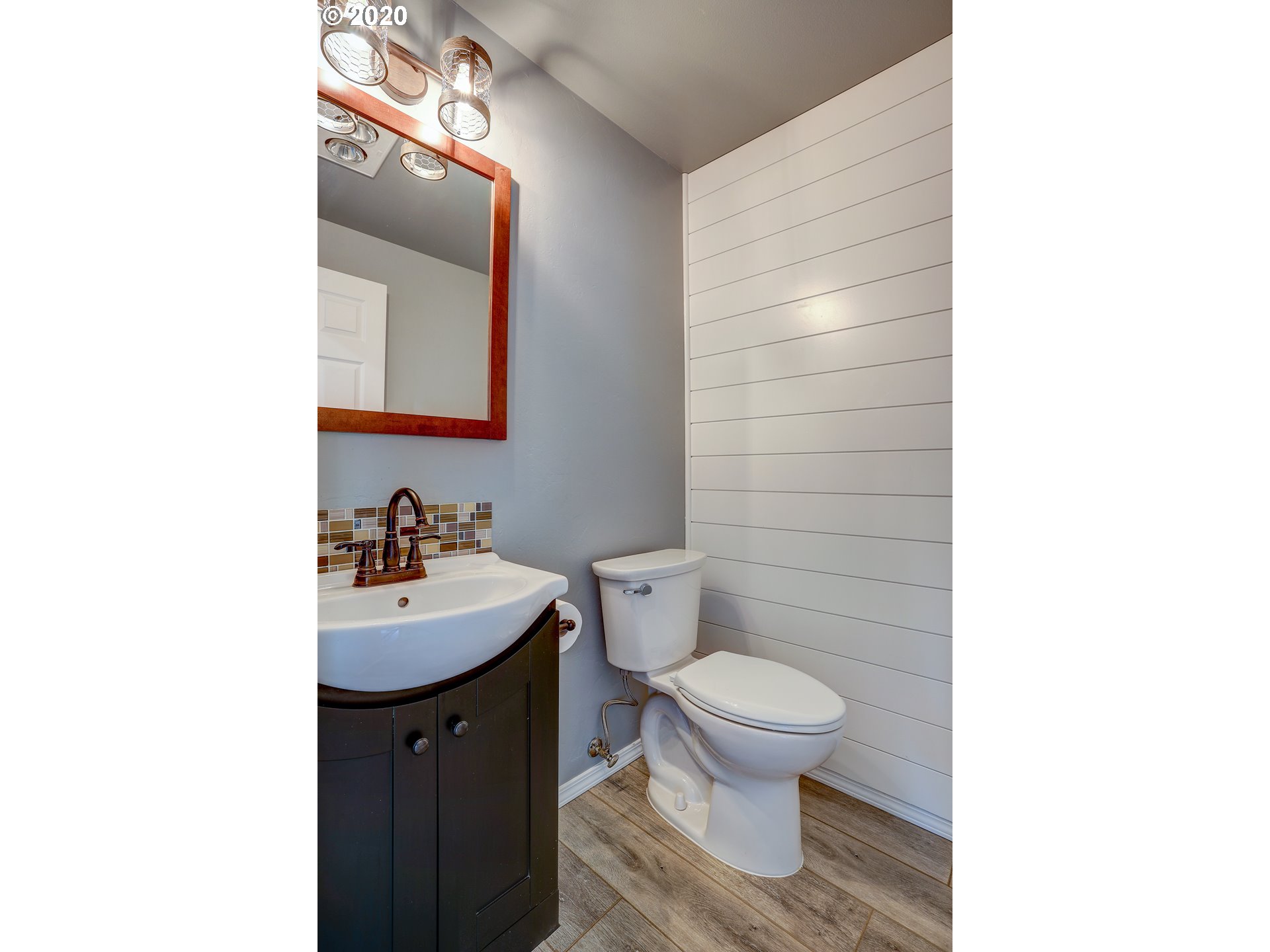 2411 Southwest 33rd Street Redmond, OR 97756 - Photo 7 of 12 Gallery Image 7