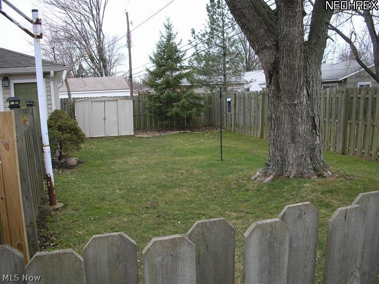 362 Nobottom Road Berea, OH 44017 - Photo 4 of 18 Gallery Image 4