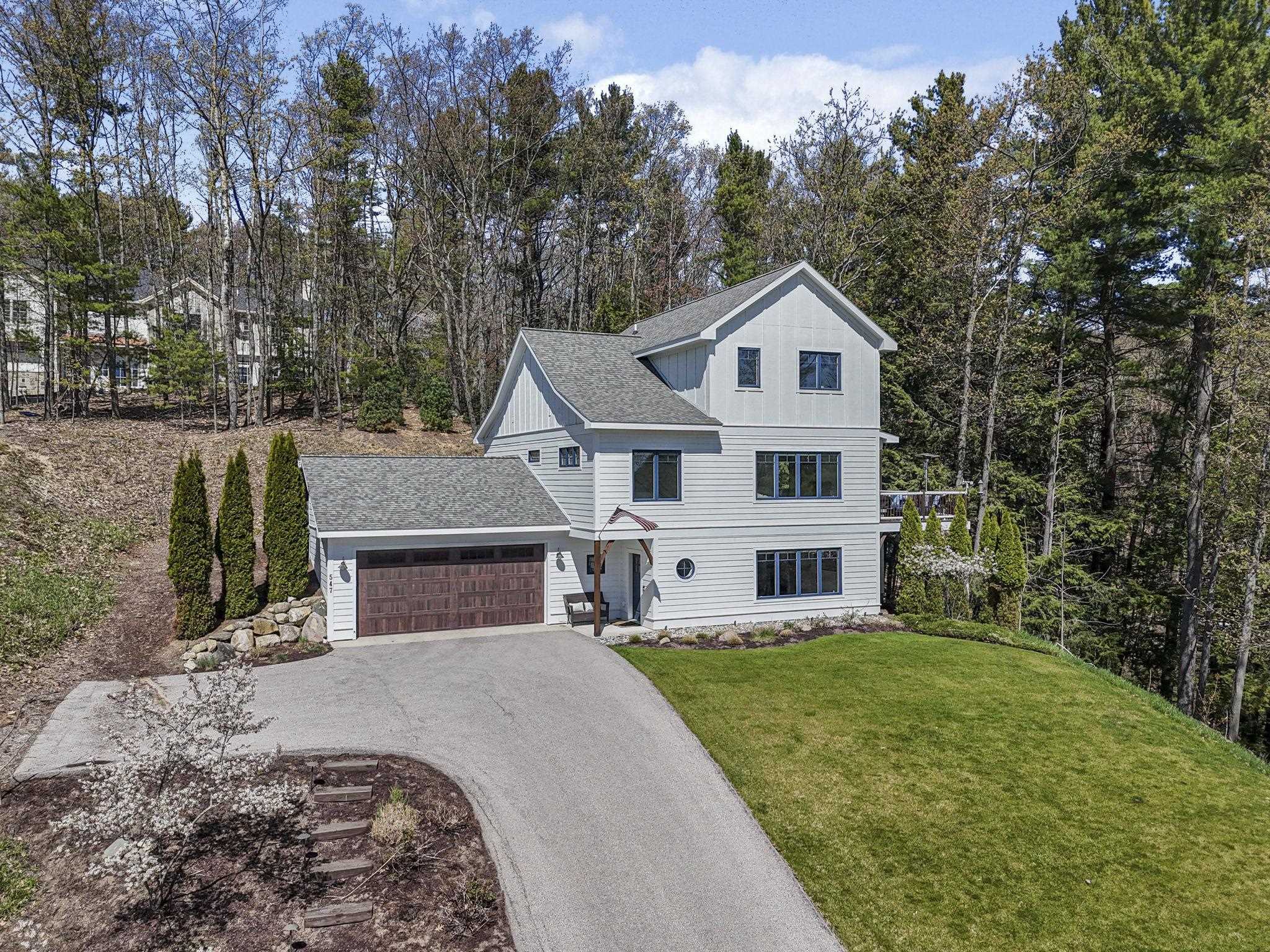 547 Hidden Ridge Drive Traverse City, MI 49686 - Photo 3 of 86 1945387-e7a619dd-f7e8-4cd4-9780-c92592604ac2.JPG