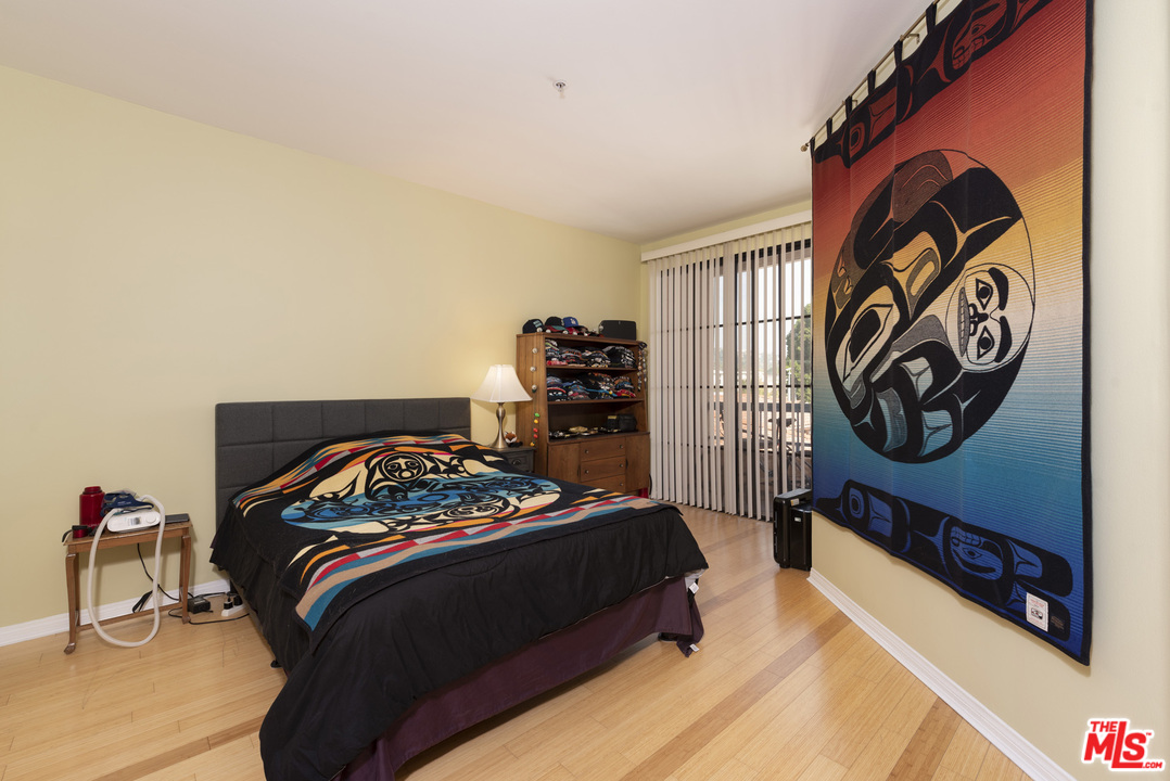 508 Glenwood Road, Unit 305 Glendale, CA 91202 - Photo 12 of 23