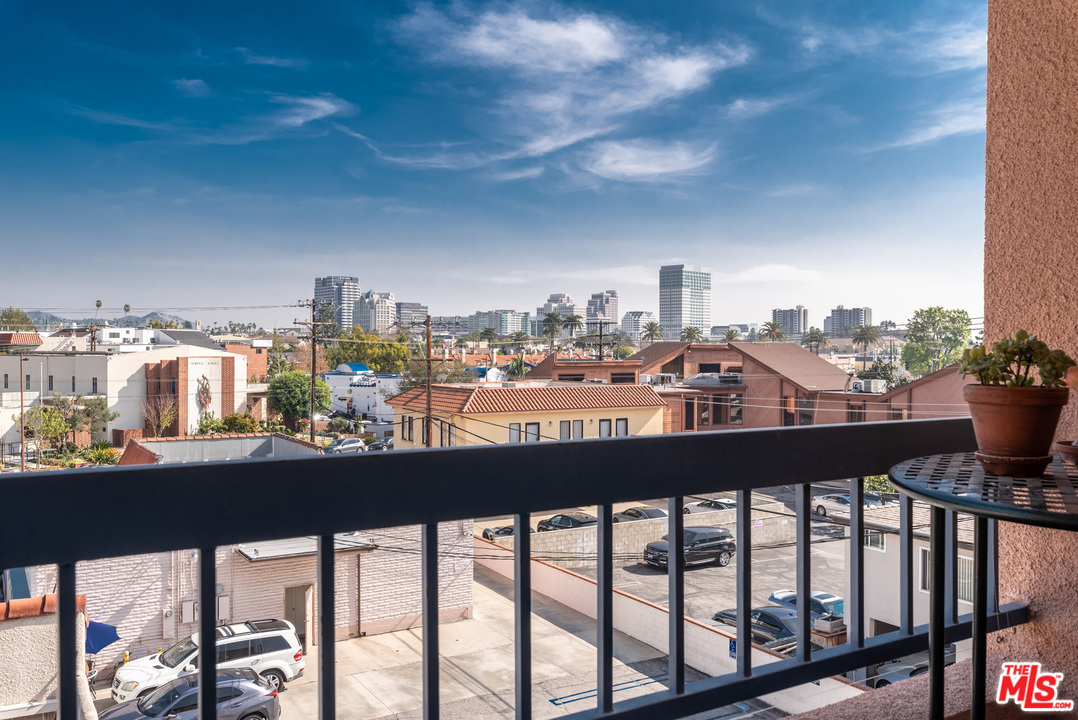 508 Glenwood Road, Unit 305 Glendale, CA 91202 - Photo 7 of 23