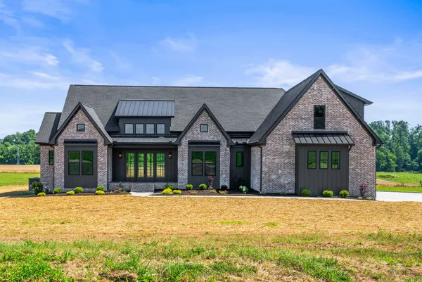 $1,399,999 | 293 Aplin Branch Road, Cottontown, TN 37048