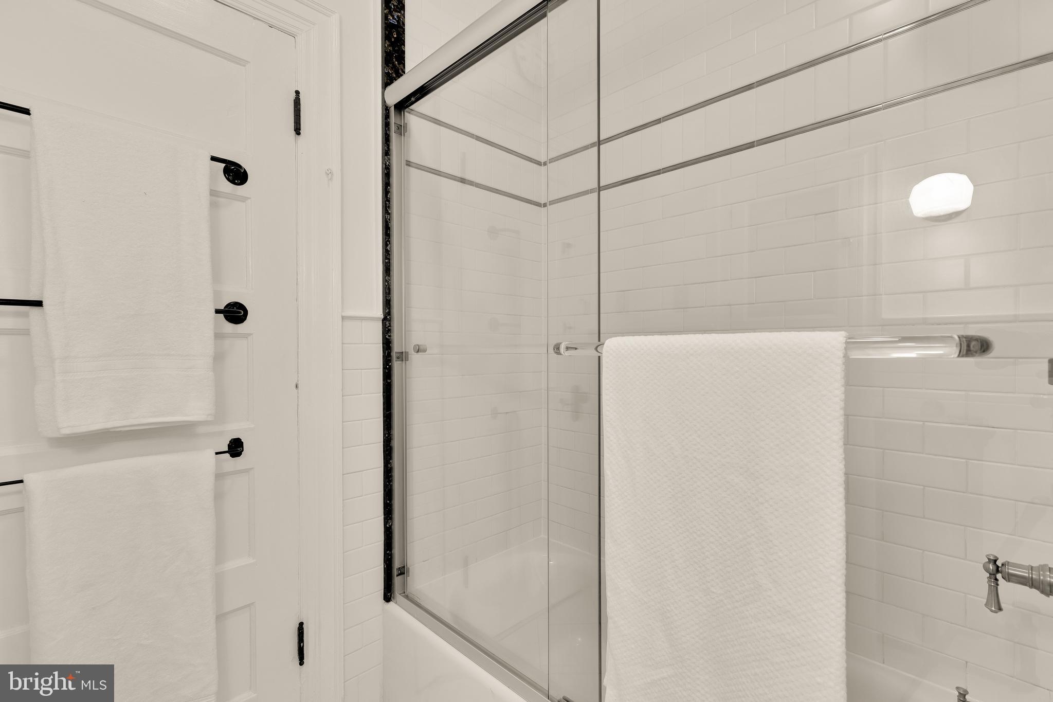 1360 Spring Road Northwest Washington, DC 20010 - Photo 31 of 51 Full Bath