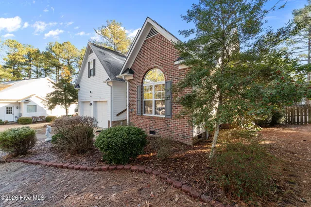 $535,000 | 8 Carter Lane, Pinehurst, NC 28374