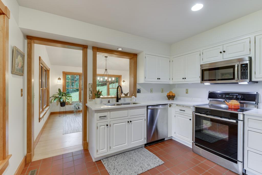 4050 Bayside Road Orono, MN 55359 - Photo 23 of 50 Gallery Image 23