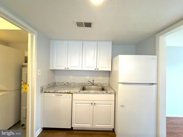 $1,900 | 9671 Hagel Circle, Unit 34/D, Lorton, VA 22079