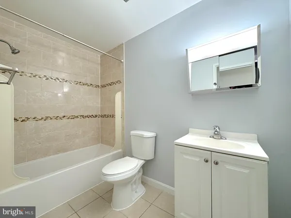 $1,900 | 9671 Hagel Circle, Unit 34/D, Lorton, VA 22079