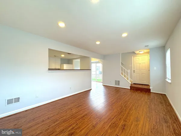 $1,900 | 9671 Hagel Circle, Unit 34/D, Lorton, VA 22079