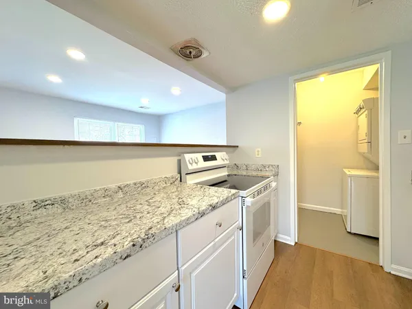 $1,900 | 9671 Hagel Circle, Unit 34/D, Lorton, VA 22079