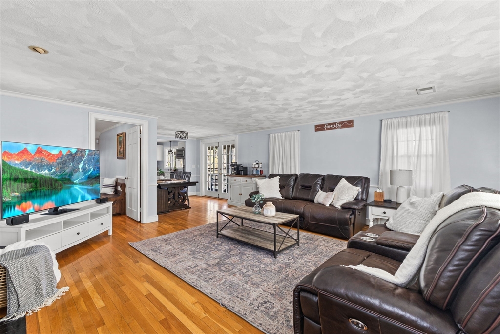 187 Berwick Road Attleboro, MA 02703 - Photo 11 of 40 Gallery Image 11