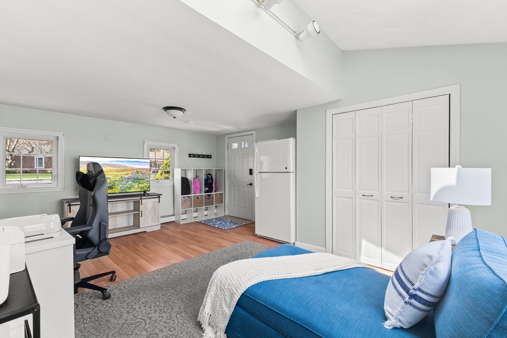 187 Berwick Road Attleboro, MA 02703 - Photo 17 of 40 Gallery Image 17