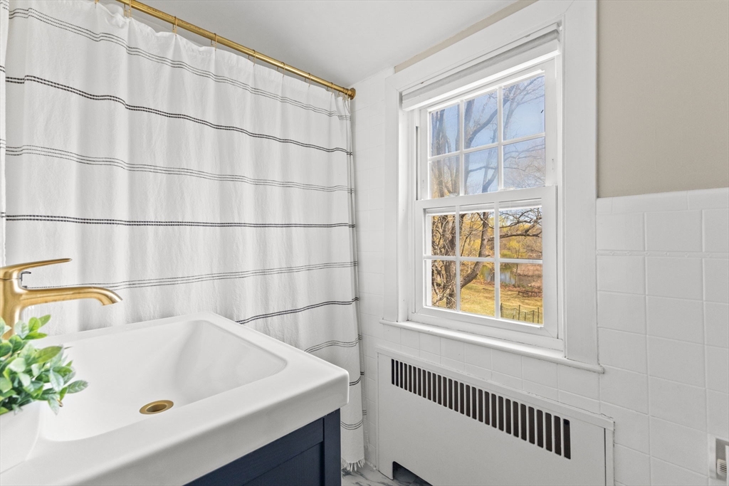 187 Berwick Road Attleboro, MA 02703 - Photo 27 of 40 Gallery Image 27