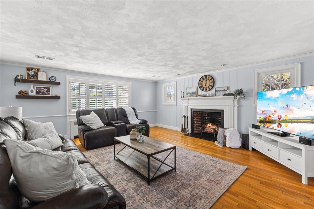 187 Berwick Road Attleboro, MA 02703 - Photo 9 of 40 Gallery Image 9