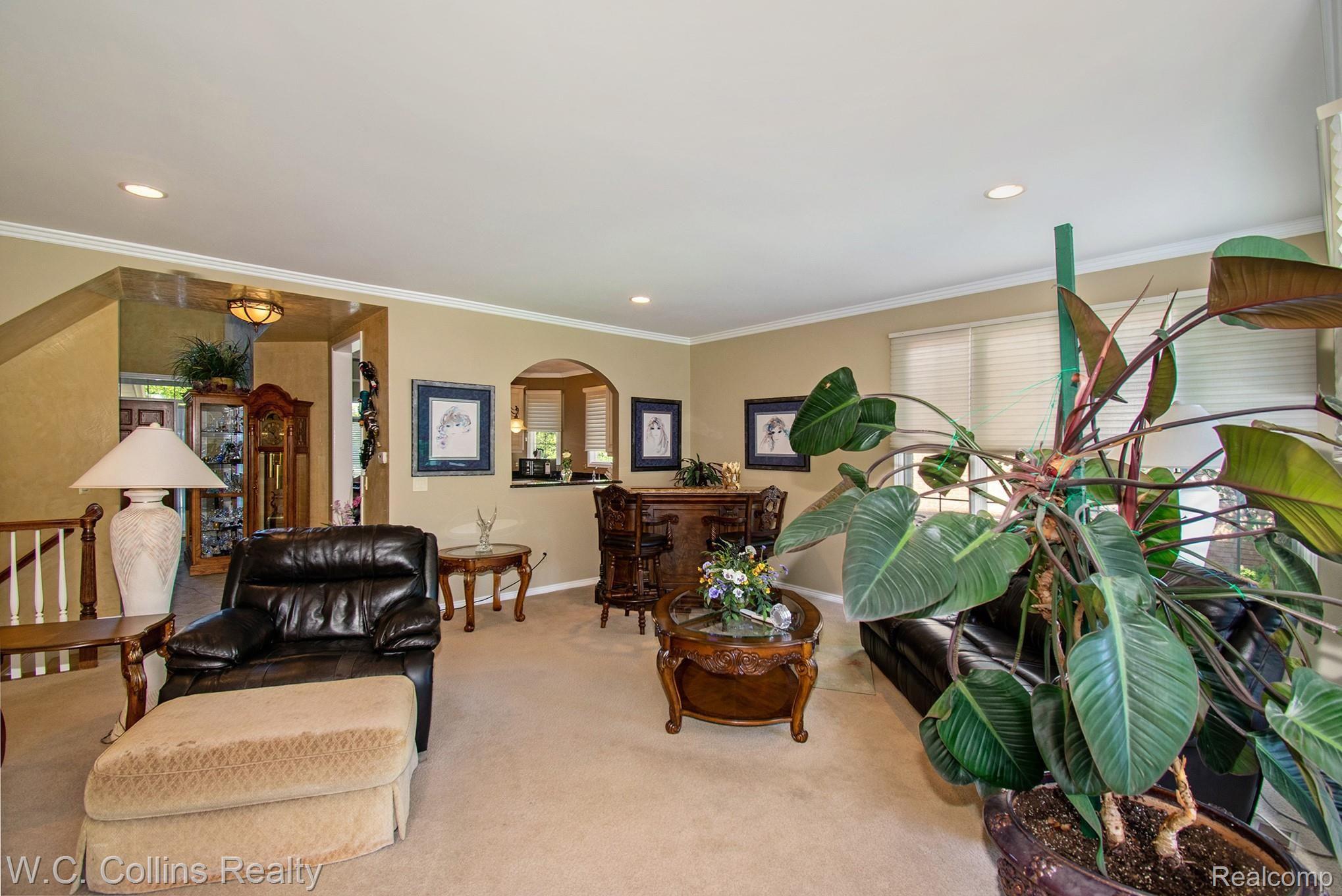 2941 Birnam Court Rochester, MI 48306 - Photo 14 of 36 190801 Collins Ca 2941 Birnam Ct_17-1.jpg