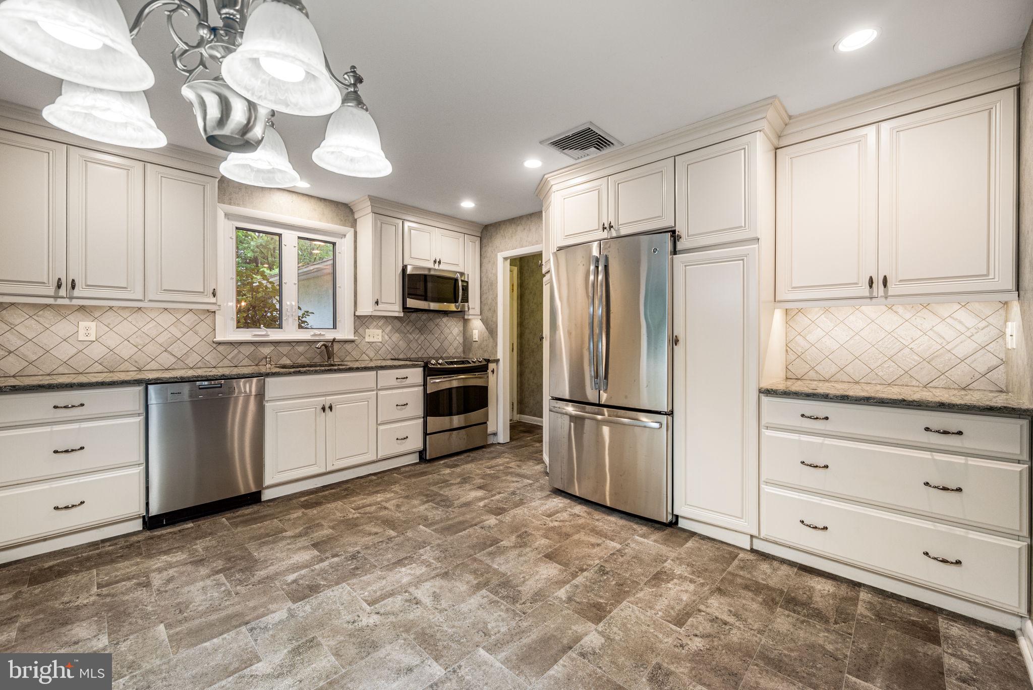 152 Mallard Road Southampton, PA 18966 - Photo 11 of 35 Gallery Image 11