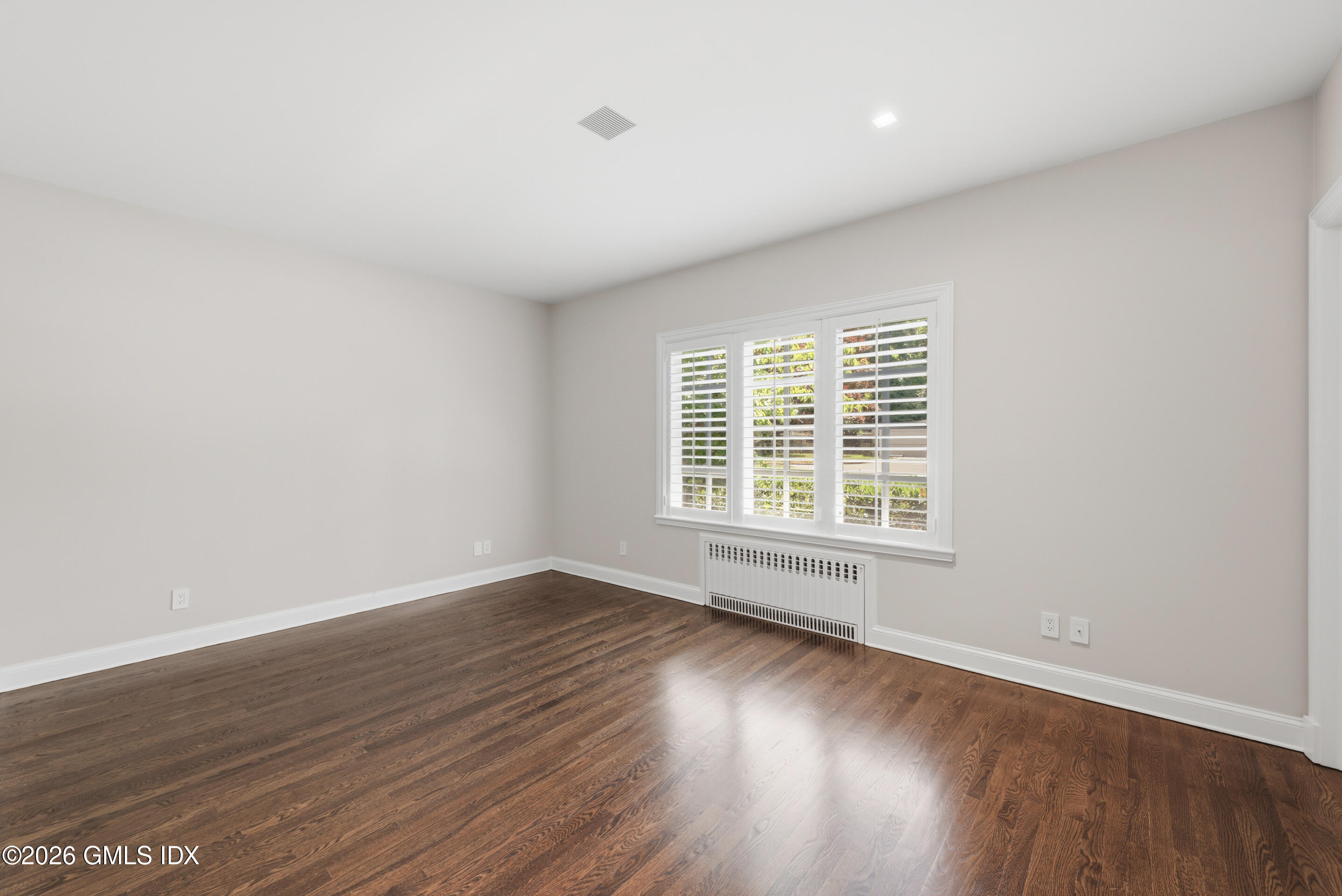 21 Pecksland Road Greenwich, CT 06831 - Photo 20 of 32 BEDROOM