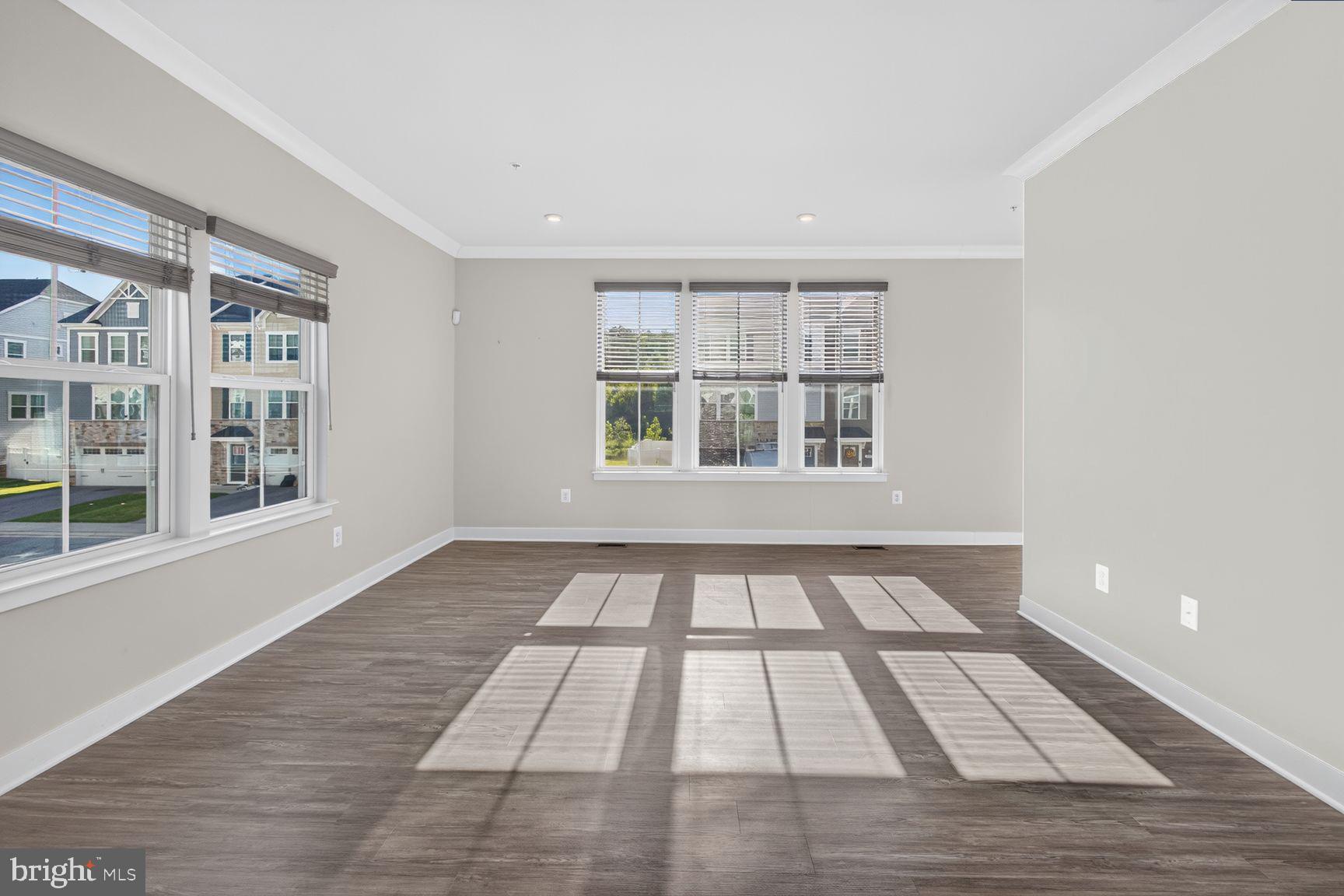 2926 Shaws Road Edgemere, MD 21219 - Photo 4 of 20 Spacious Living Room