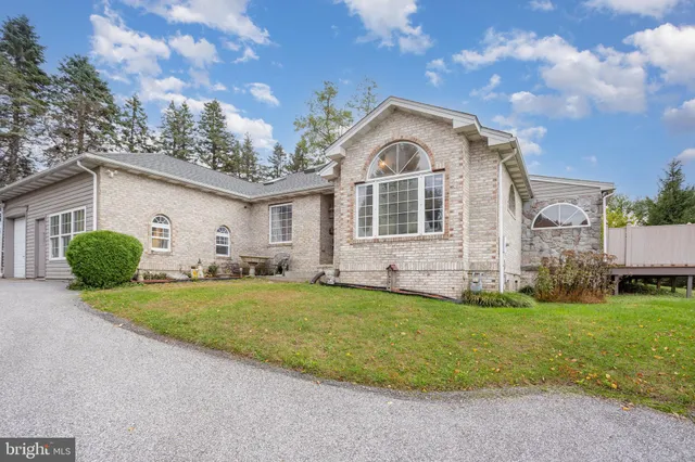 $374,900 | 950 Cape Horn Road, York, PA 17402