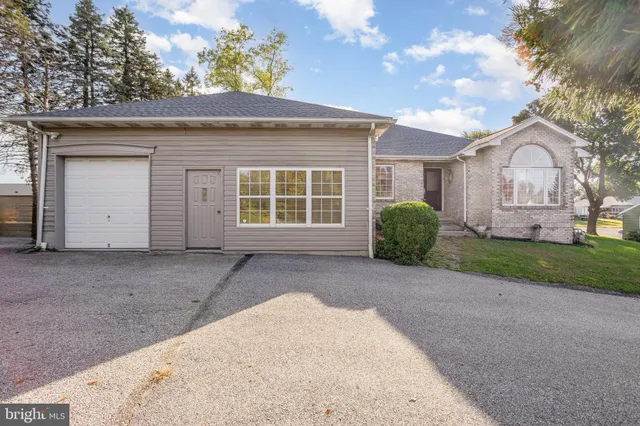 $374,900 | 950 Cape Horn Road, York, PA 17402