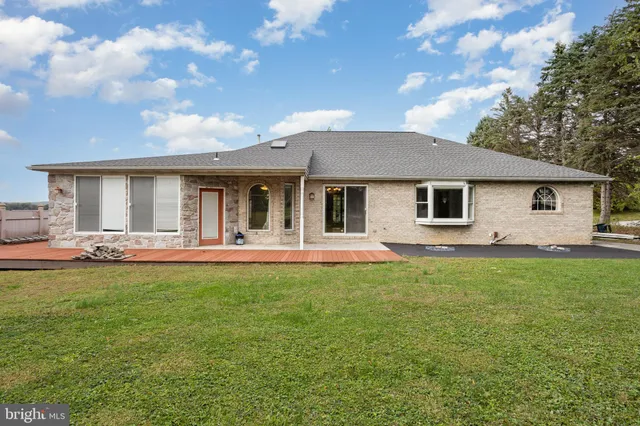 $374,900 | 950 Cape Horn Road, York, PA 17402