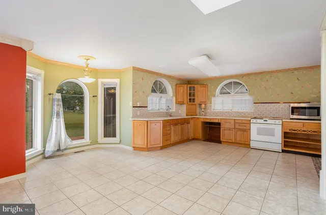 $374,900 | 950 Cape Horn Road, York, PA 17402