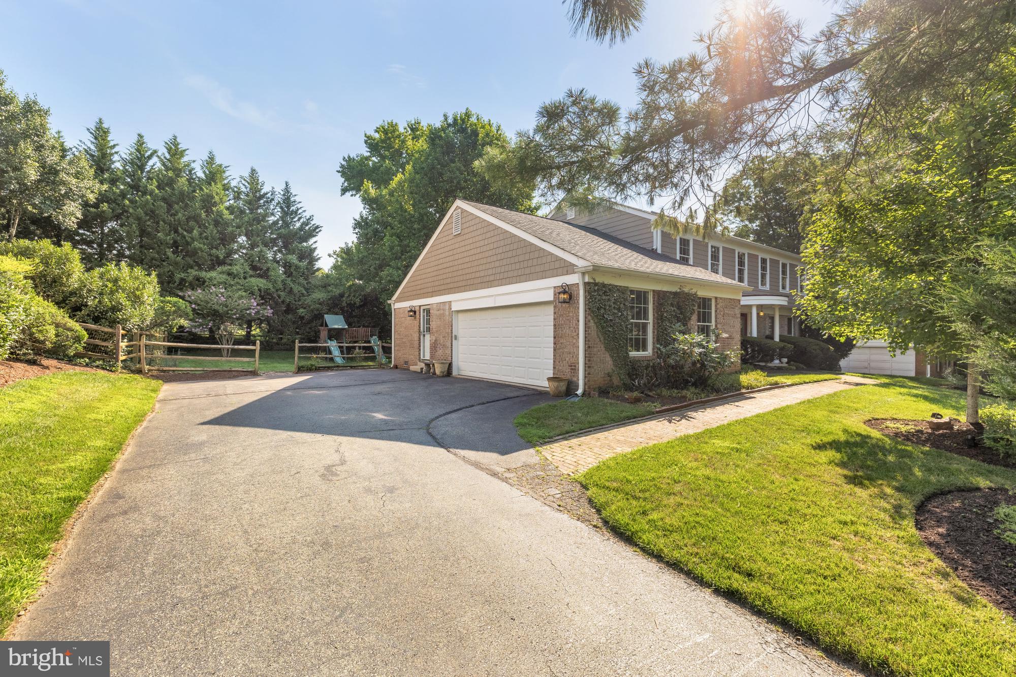 8705 Bells Mill Road Potomac, MD 20854 - Photo 4 of 56