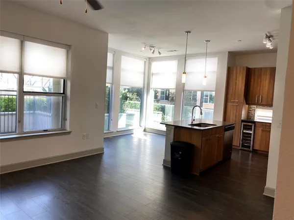 $2,264 | 2111 Westheimer Road, Unit 1127, Houston, TX 77098
