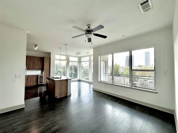 $2,264 | 2111 Westheimer Road, Unit 1127, Houston, TX 77098