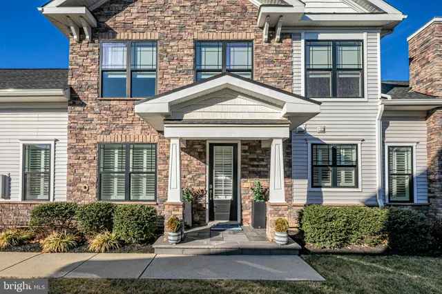 $985,000 | 21 Dogleg Lane, Lawrenceville, NJ 08648