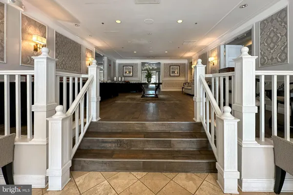 a view of entryway and hall