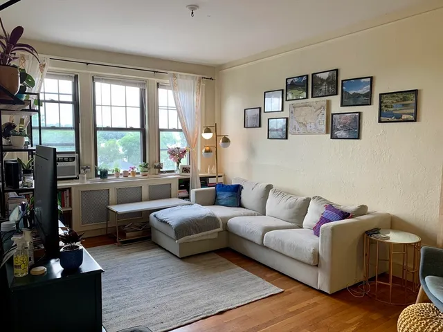 $2,250 | 2003 Commonwealth Avenue, Unit 16, Boston, MA 02135