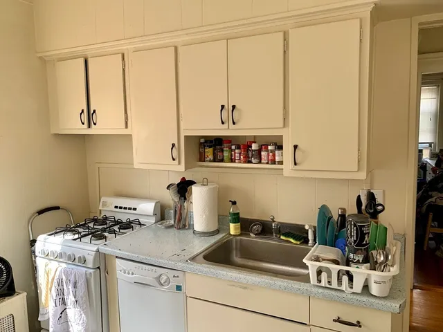 $2,250 | 2003 Commonwealth Avenue, Unit 16, Boston, MA 02135