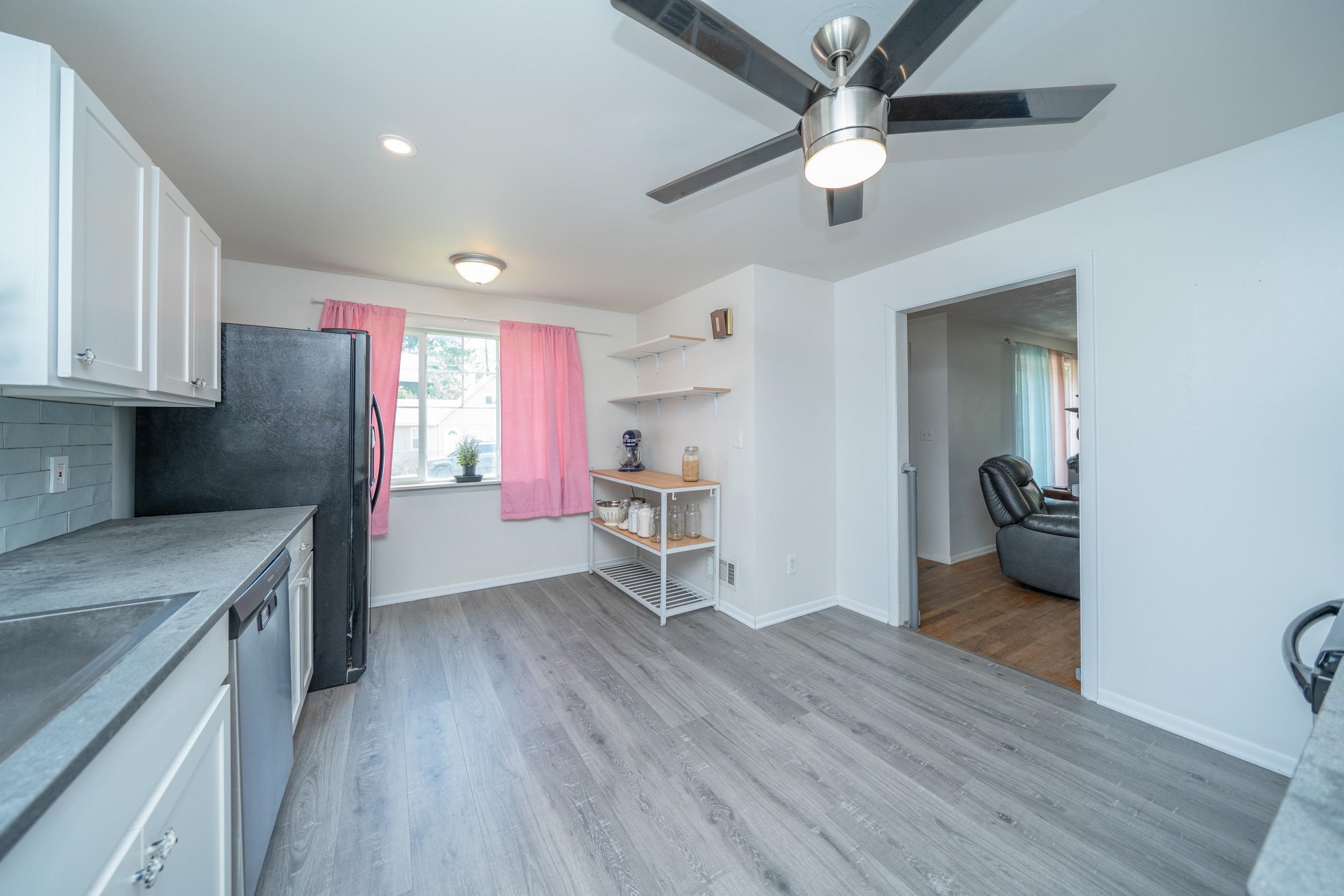 512 South Thierman Road Spokane Valley, WA 99212 - Photo 10 of 49