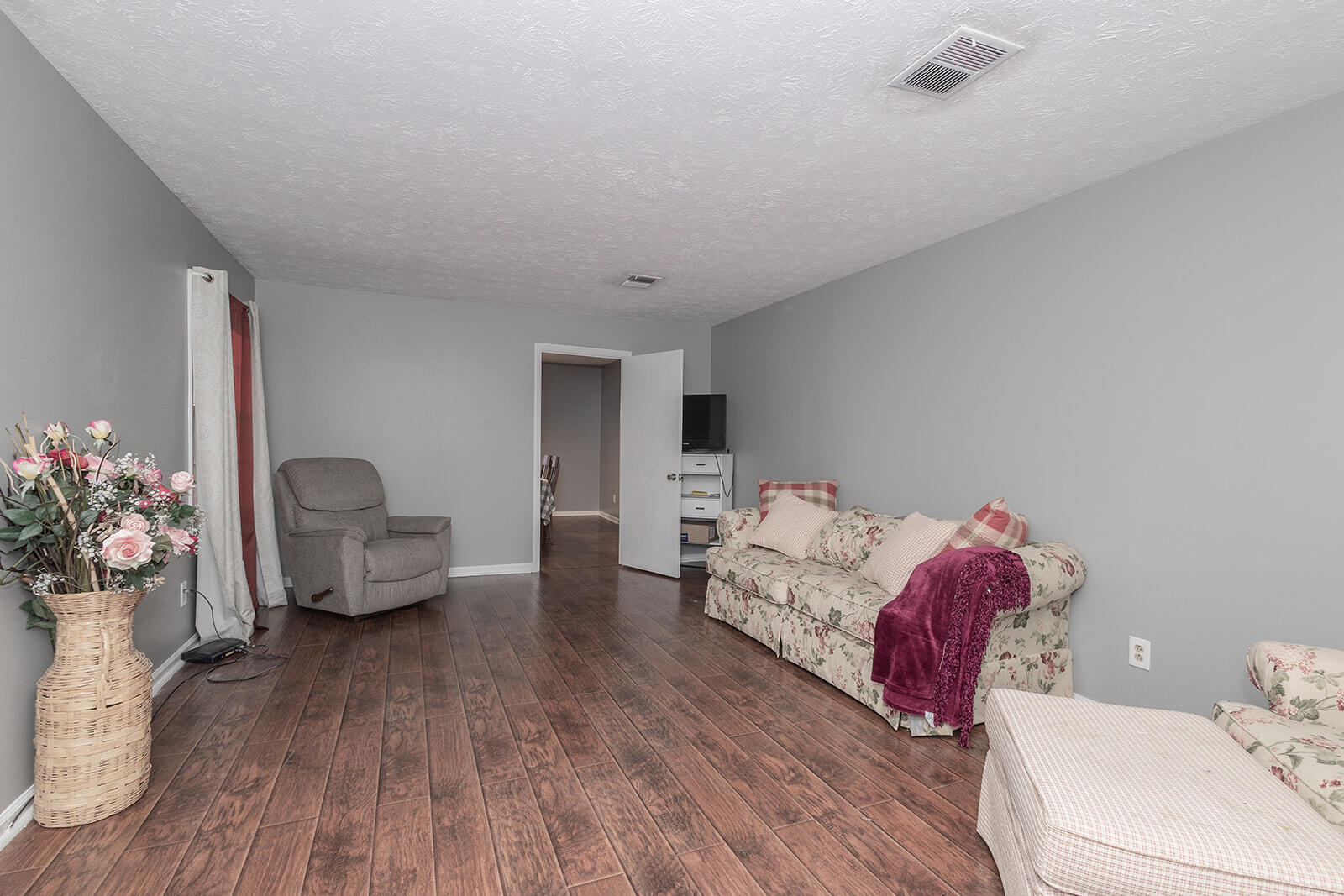 1607 Harrodsburg Road Lawrenceburg, KY 40342 - Photo 37 of 54 Real Estate - 1607 Harrodsburg Rd (25 of