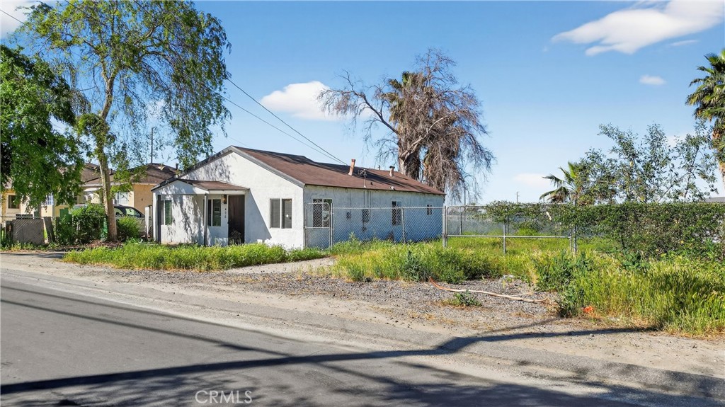 475 Transit Avenue Riverside, CA 92507 - Photo 6 of 34