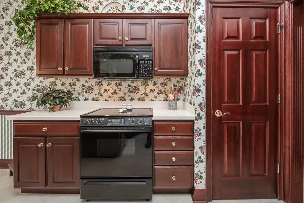 1310 Kingsgate Road Springfield, OH 45503 - Photo 5 of 65