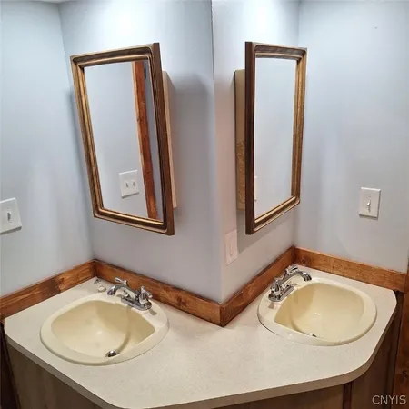 $145,000 | 239 County Rte 8, Granby, NY 13069