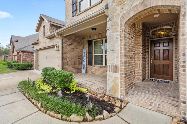 $568,000 | 14104 North Crater Lake Court, Conroe, TX 77384