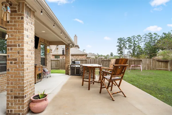 $568,000 | 14104 North Crater Lake Court, Conroe, TX 77384