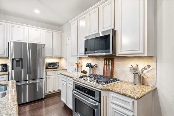 $568,000 | 14104 North Crater Lake Court, Conroe, TX 77384